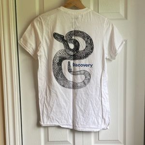 Discovery Graphic T-Shirt with Snake Graphic on the Back 🐍